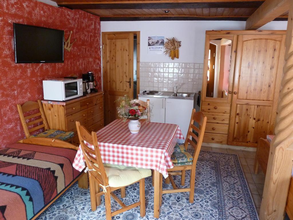 Gaestezimmer Am Maerchenbrunnen Дрезден Екстериор снимка