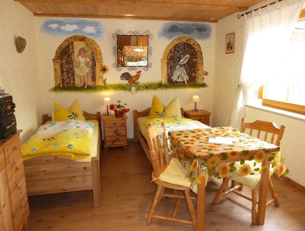 Gaestezimmer Am Maerchenbrunnen Дрезден Стая снимка